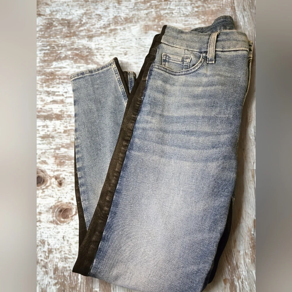 7 For All Mankind Women's High Rise Skinny Fit ankle Jean Front Black Back - Picture 4 of 8